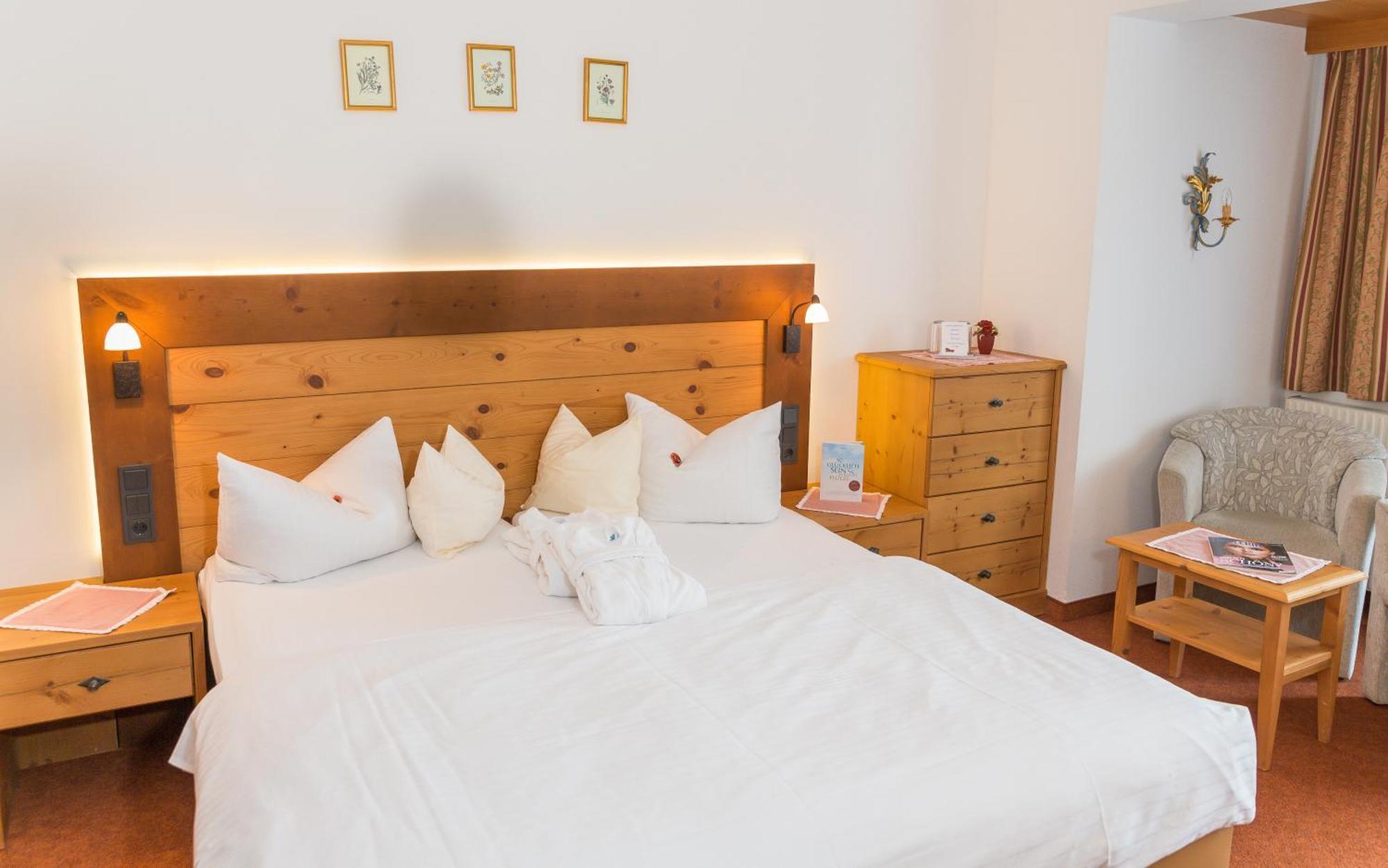 Flat Hotel Seefeld in Tirol Room photo